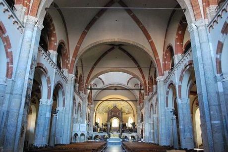 http://italia-ru.com/files/basilica-sant-ambrogio.jpg