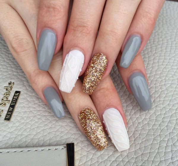 http://italia-ru.com/files/cable_knit_sweater_nail_art_designs_0.jpg