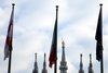 Милан: 500 флагов "одевают" город Экспо