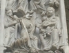 Селфи со святым: вандалы повредили древний портал Генуэзского собора