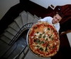 ЮНЕСКО: Италия выдвигает кандидатуры неаполитанской пиццы и соколиной охоты
