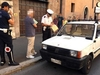 В Риме полиция остановила пенсионера за рулем без автомобильной страховки и с 76