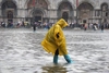 В Венецию вернулась "высокая вода"