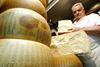 Итальянский пармезан завоевал 12 медалей на международном конкурсе сыров