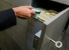Коронавирус, итальянцы предпочитают экономить; в банках на частных счетах хранят