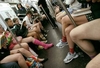 Миланцы приняли участие во всемирной акции «В метро без штанов»
