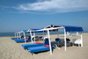 "Дорогое лето": на итальянских курортах выросли цены на прокат зонтов и шезлонго
