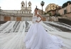Трехкилометровая фата невесты покрыла всю лестницу Испании в Риме