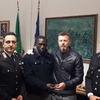 В Парме мигрант из Сенегала нашел "Ролекс" и вернул его владельцу