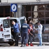 Французская полиция высаживает нелегалов у границы с Италией