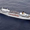 На борту круизного лайнера Costa Allegra, который буксируют к острову Маэ, наход