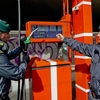 В Неаполе закрыли две АЗС, на которых недоливали бензин