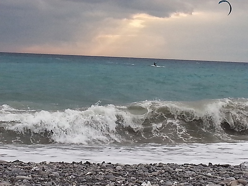 У побережья Генуи штормило. Италия