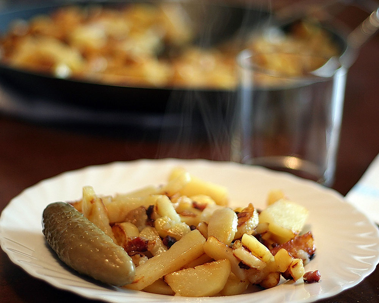 Pommes de terre au bacon et oignons