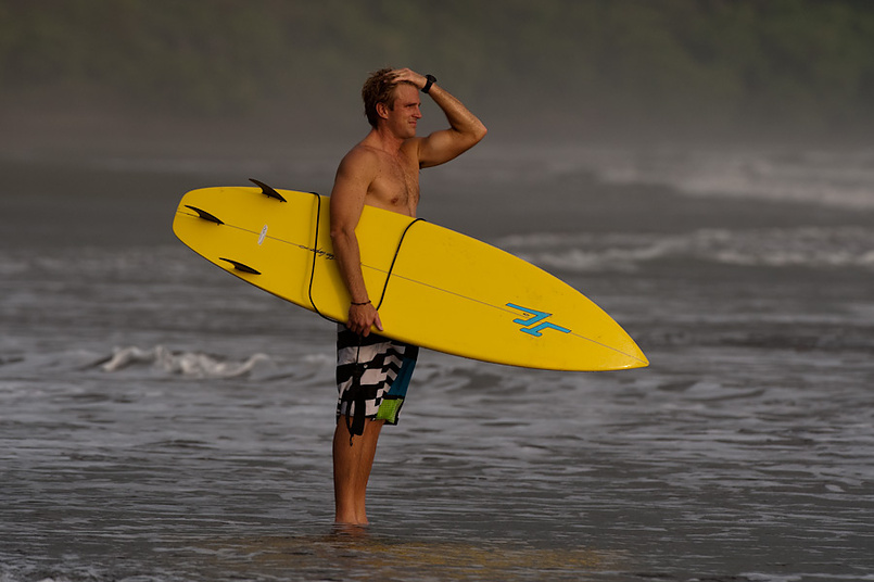 серфист (Коста Рика)