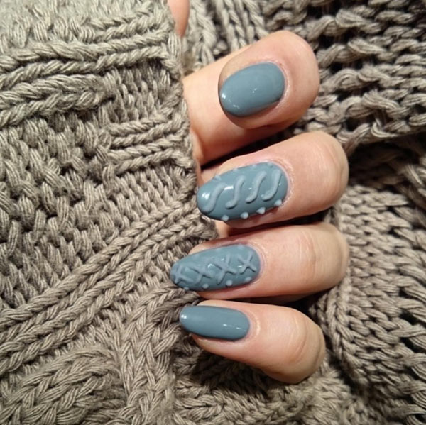 http://italia-ru.com/files/textured_sweater_gel_nail_art_designs.jpg