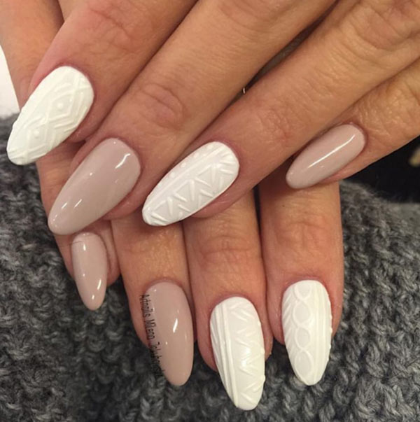 http://italia-ru.com/files/textured_sweater_gel_nail_art_trend.jpg