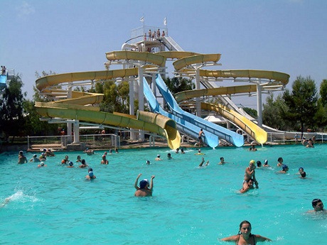 https://italia-ru.com/files/acquapark-bari.jpeg